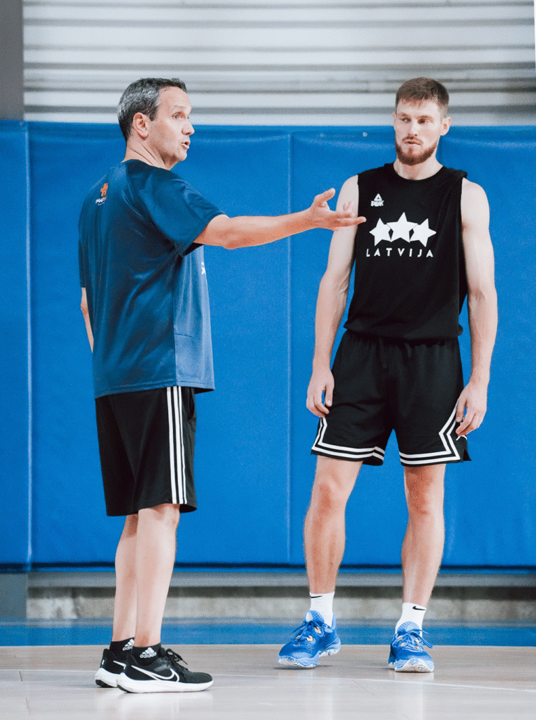 Entrenamiento para jugadores servicios Carlos Frade